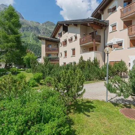 Apartamento Chesa Polaschin B6 By Interhome