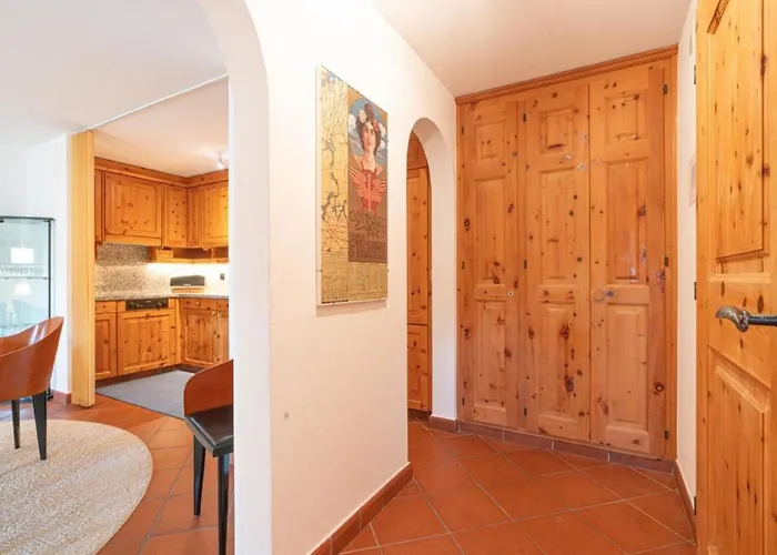 Apartamento Chesa Polaschin B6 By Interhome